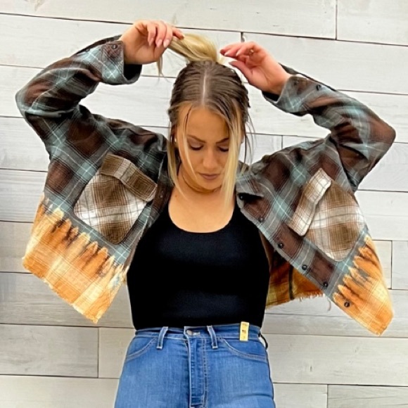 Bleach Wash Plaid Cropped Flannel | Raw Hem Jacket - Picture 4 of 11